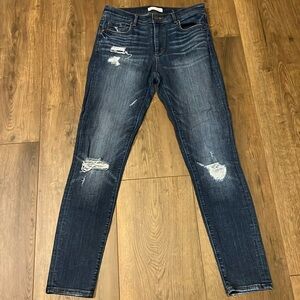 PRICE REDUCED
LOFT Ladies 28